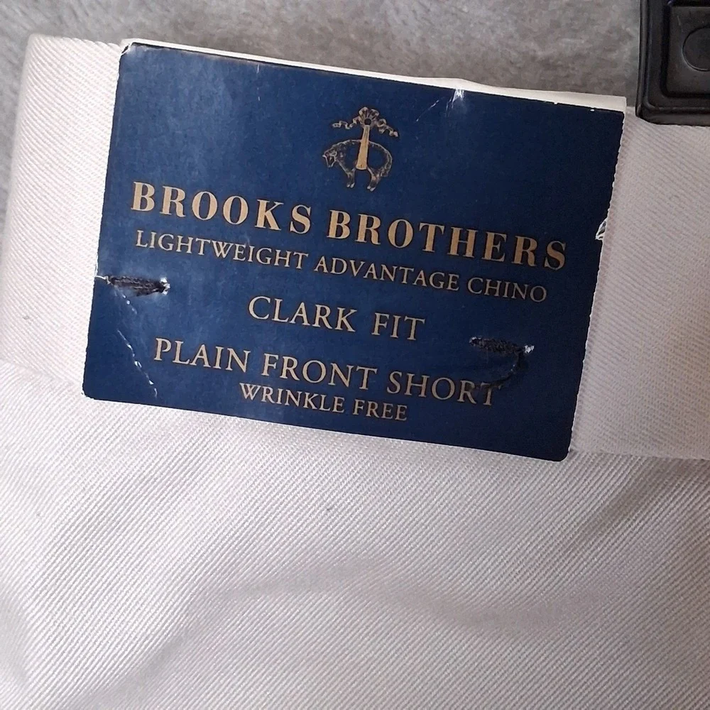 NWT‎ Brooks Brothers Advantage Chino Clark Fit Shorts Mens 40 Beige Lightweight